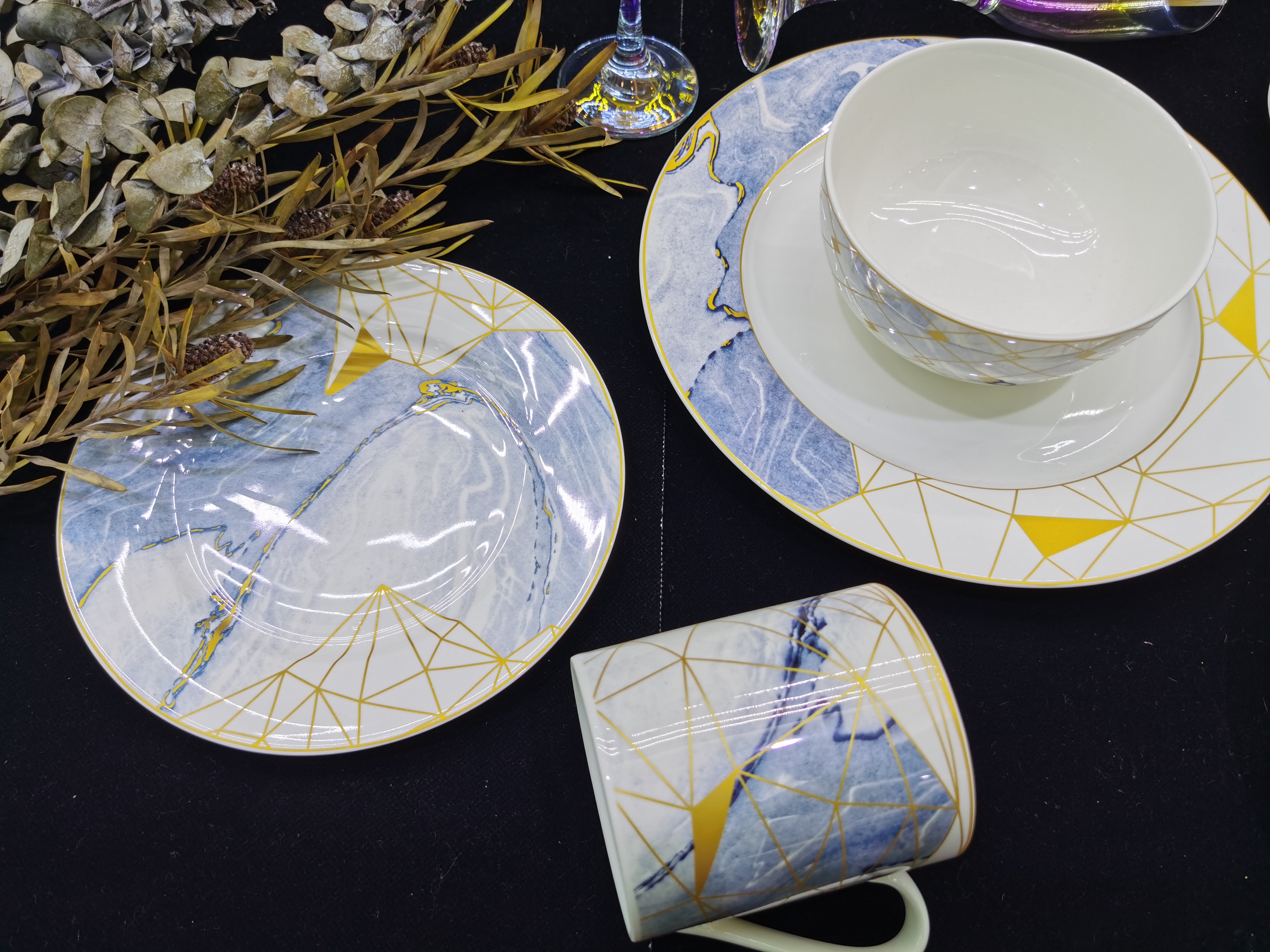 18pcs Decal Dinnerware Sets