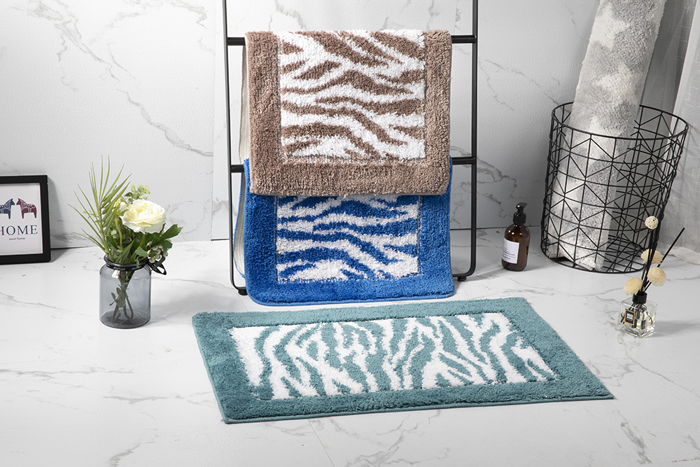 Soft Fluffy Microfiber Bath Mat