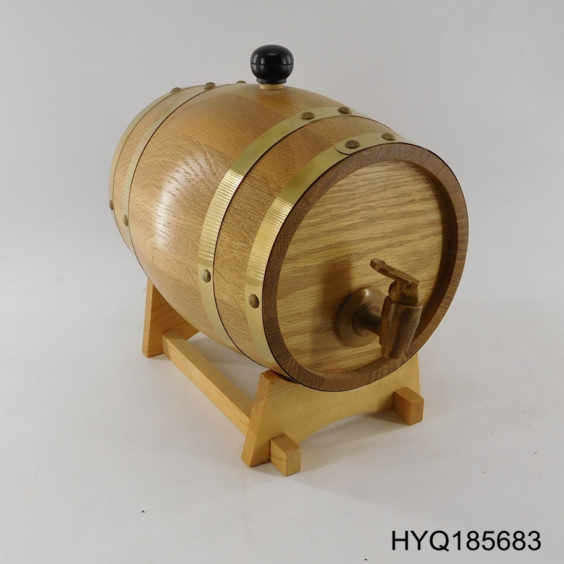 Wood wine barrel