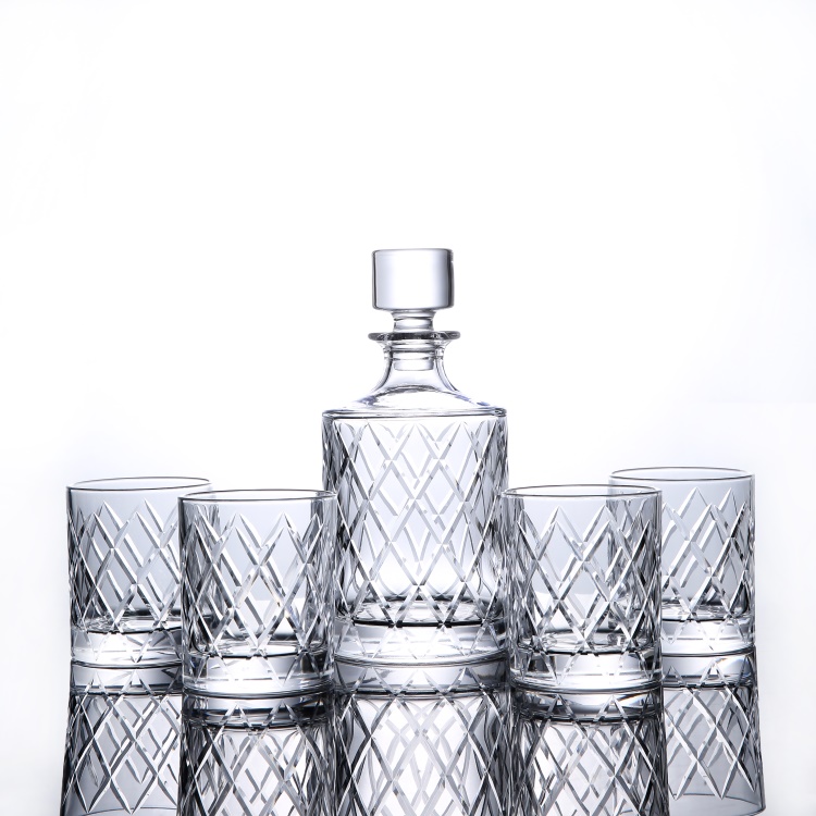 Whiskey glass set