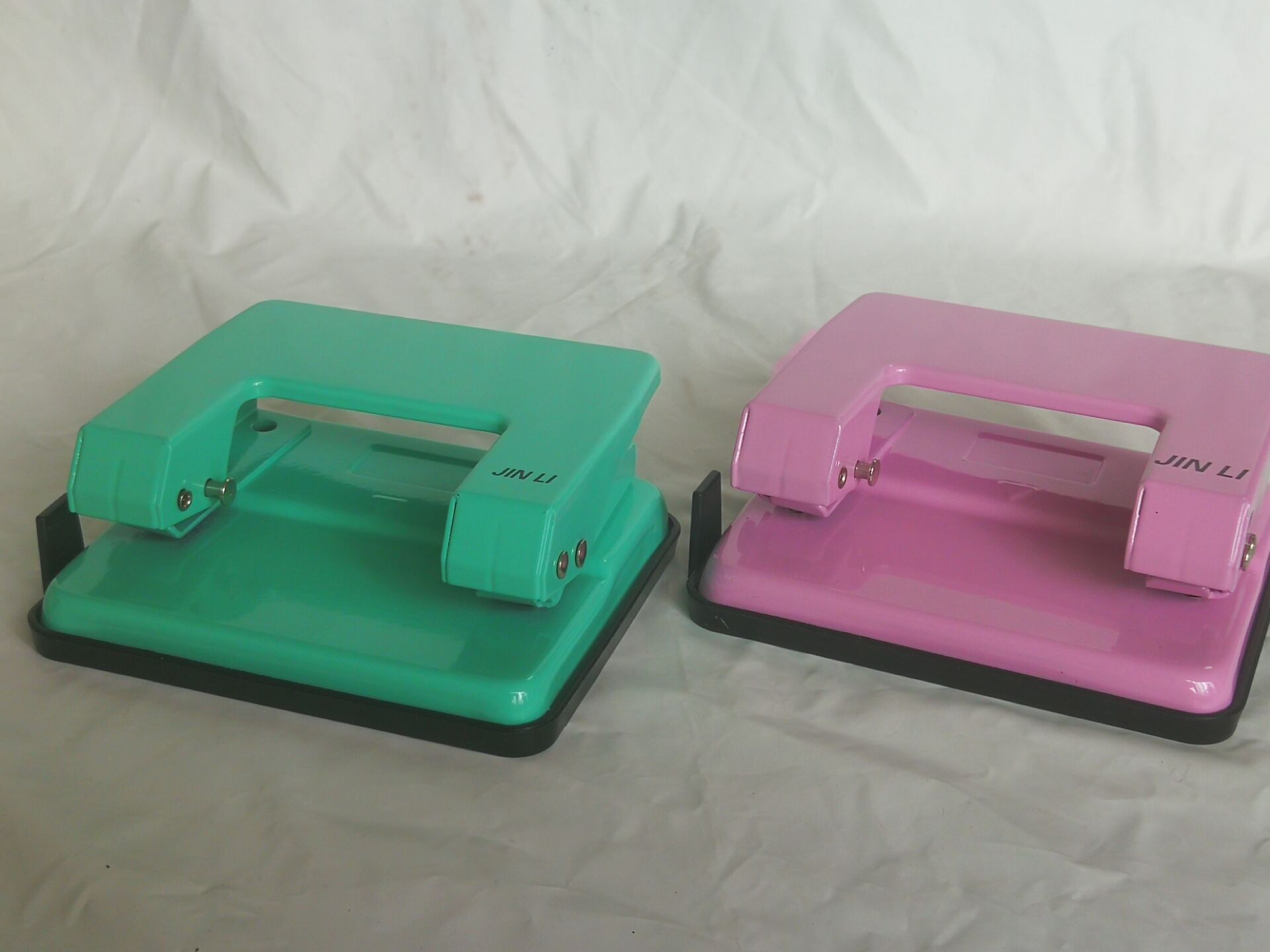 hole puncher8204