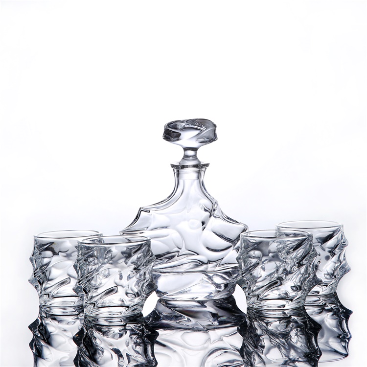 Whiskey glass set