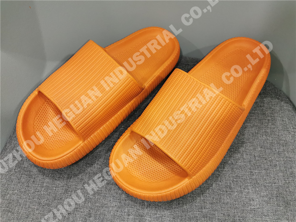 New thicker soft comfortable EVA and rubber indoor injection slippers