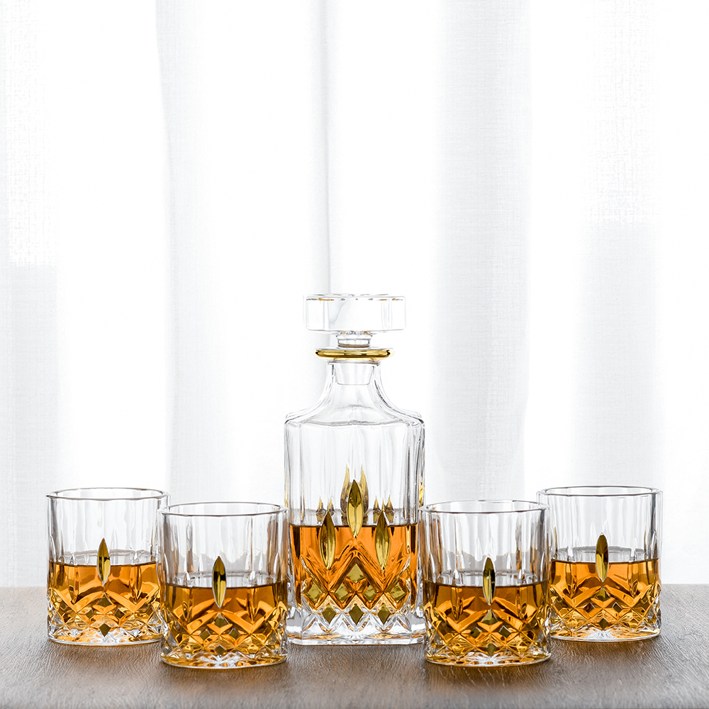 Whiskey glass set