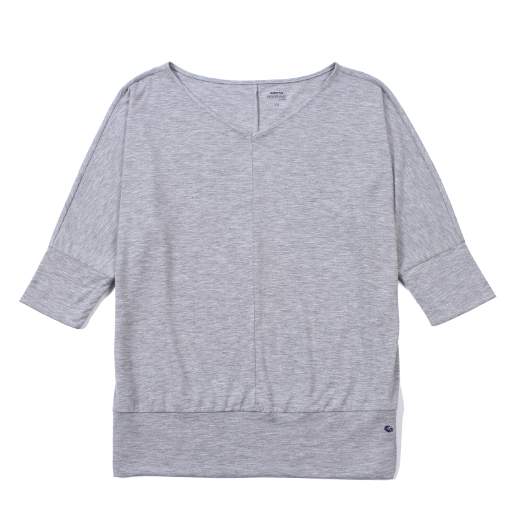 casual woman t shirt