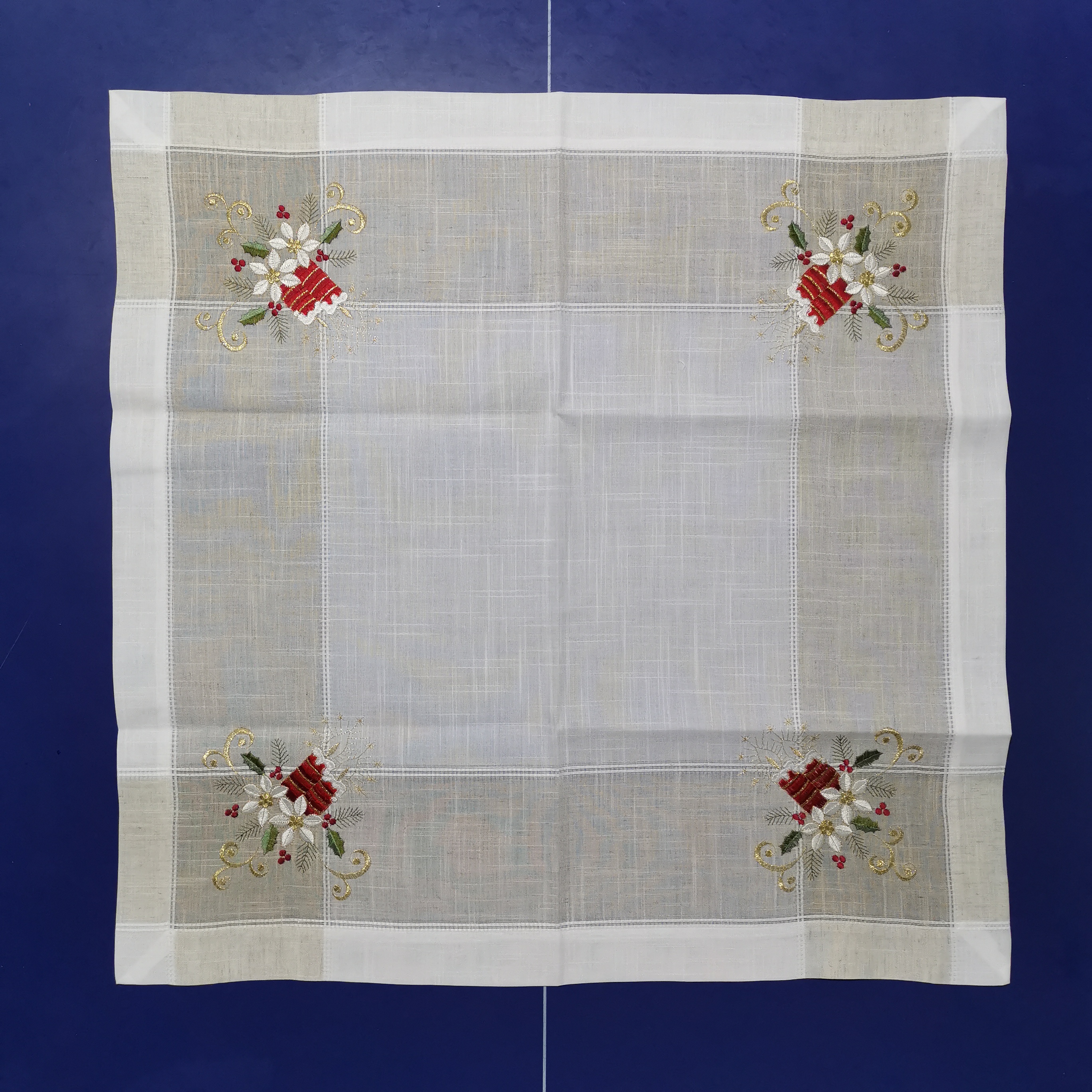 100% polyester slub fabric with drawnwork and embroidery tablecloth