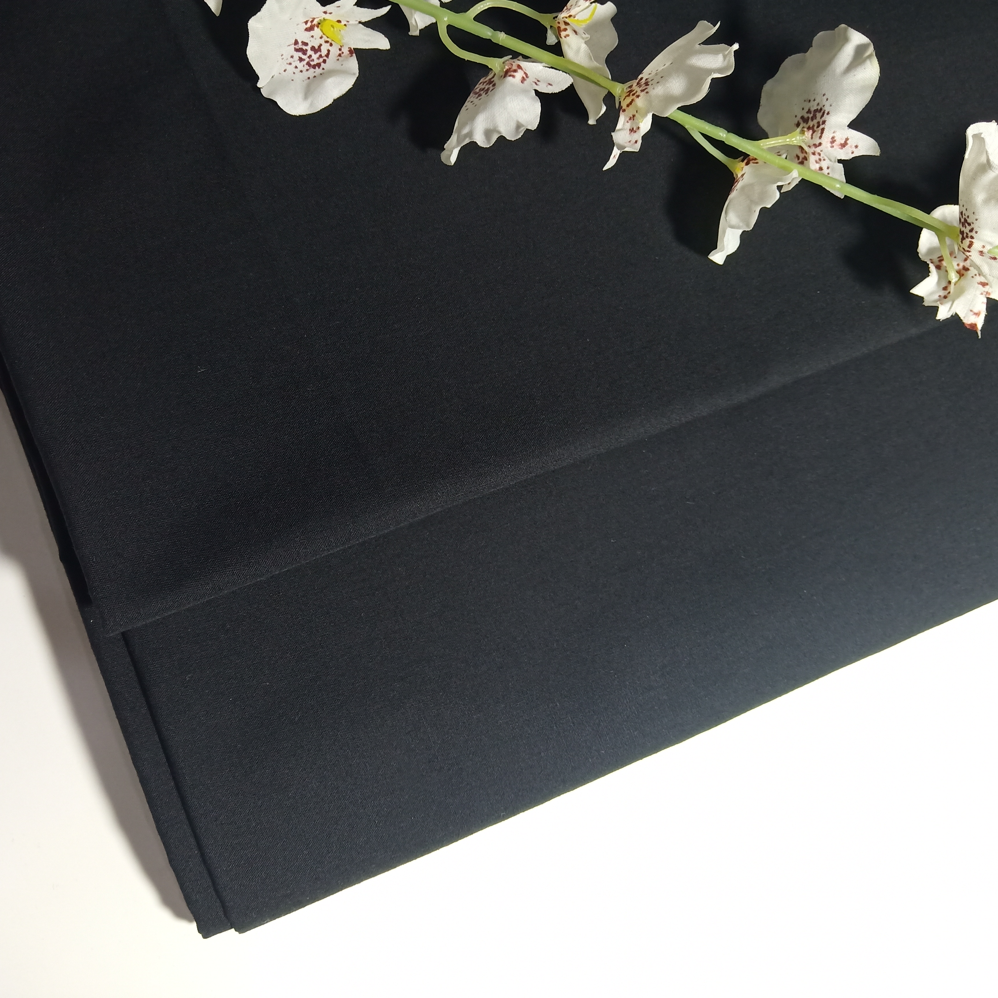 TC65/35 45x45 110x76 102" for bedding