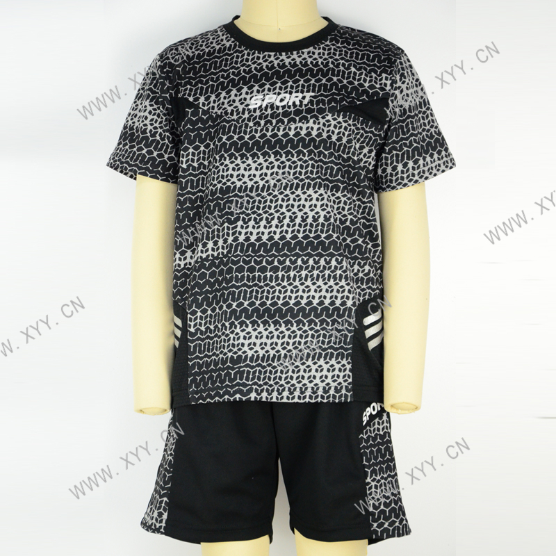Boy's t-shirt and shorts