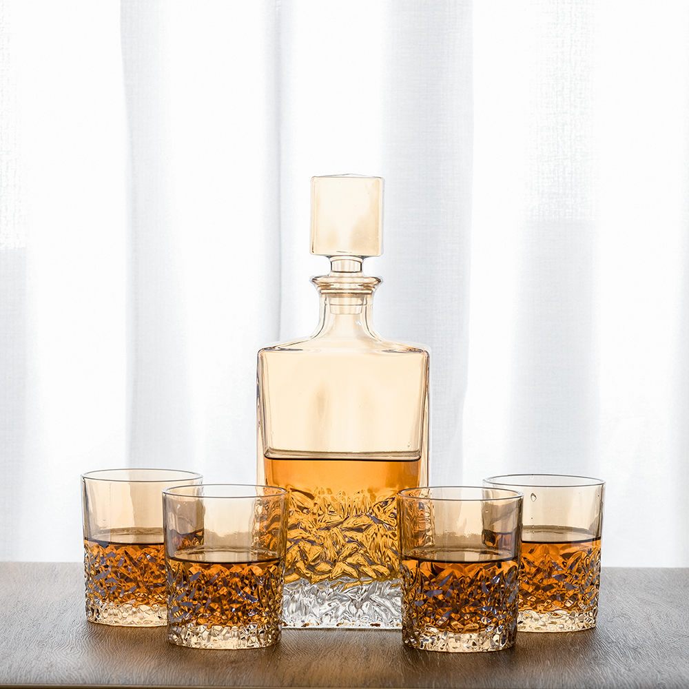 Whiskey glass set