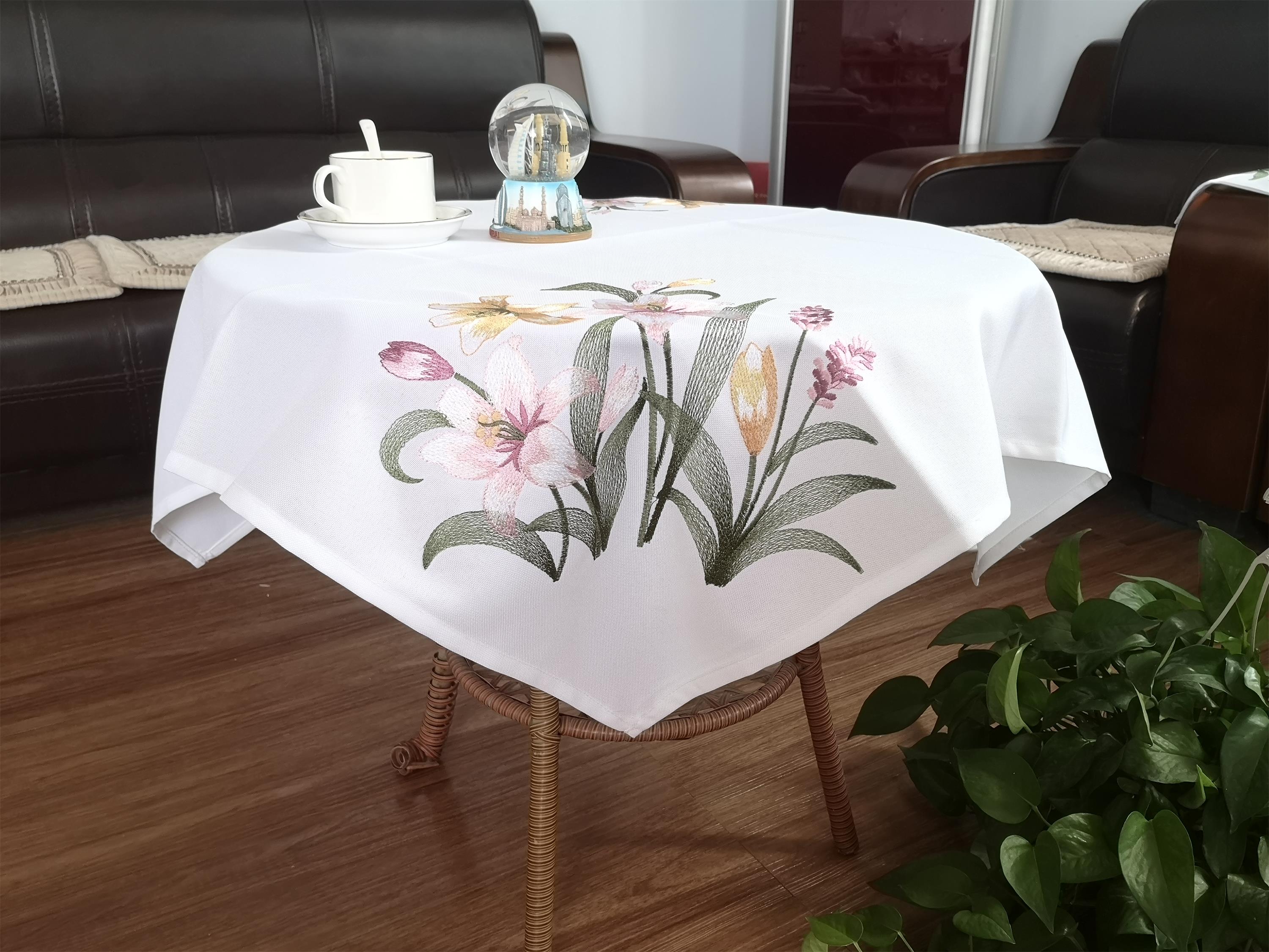 embroidery table cloth from manufacturer