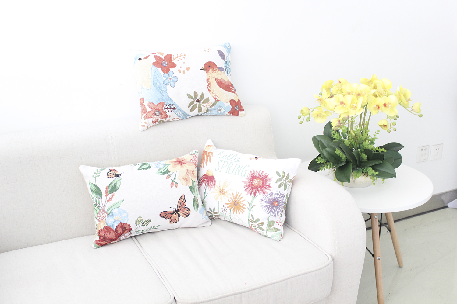cushion,pillow