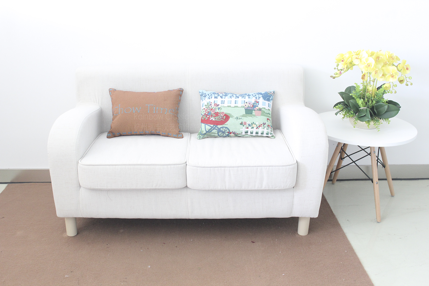 pillow ,cushion ,