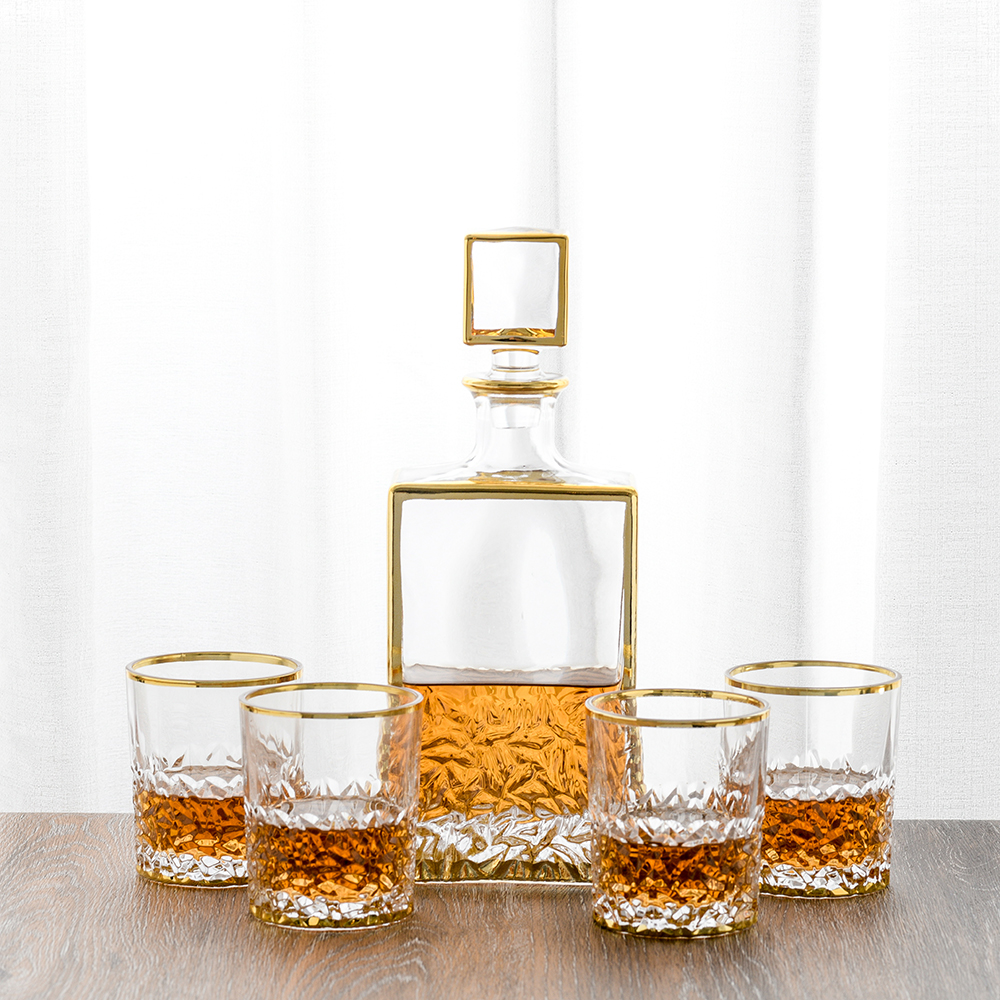 Whiskey glass set