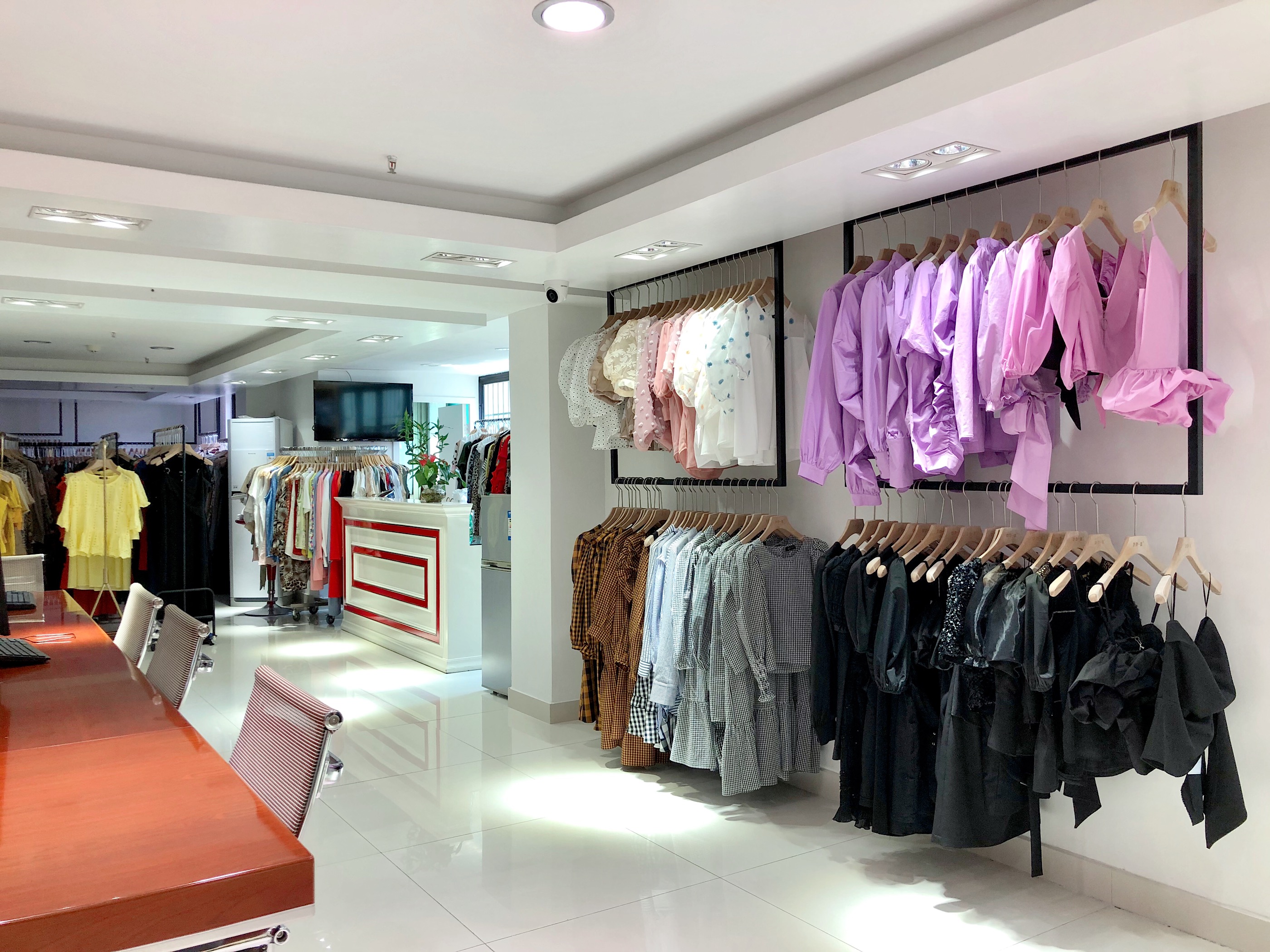 Guangdong Yilong Clothing Co., Ltd. – women's shirts 2