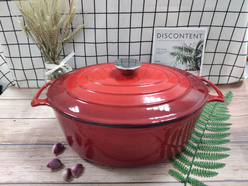 Cast iron oval casserole, enameled
