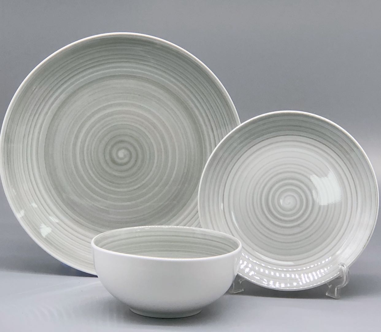 porcelain dinner set