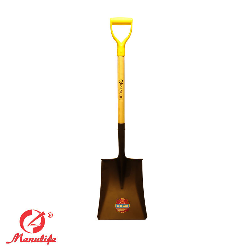 Short wood handle shovel