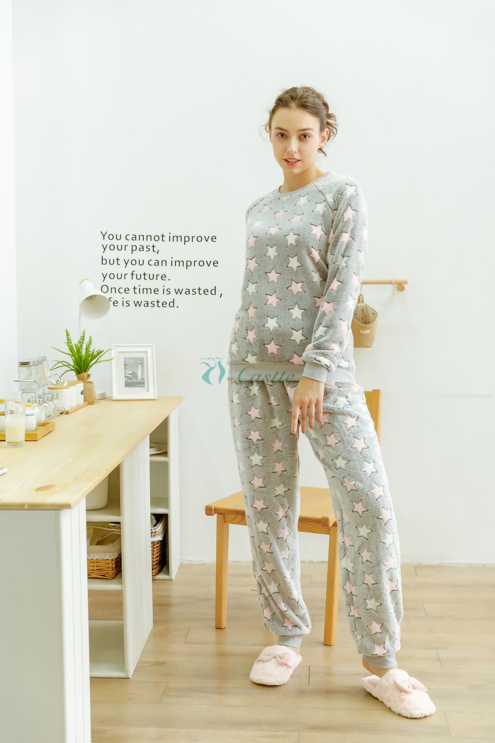 Pyjama Women′s Fashion Pyjama with Coral Fleece Pajama