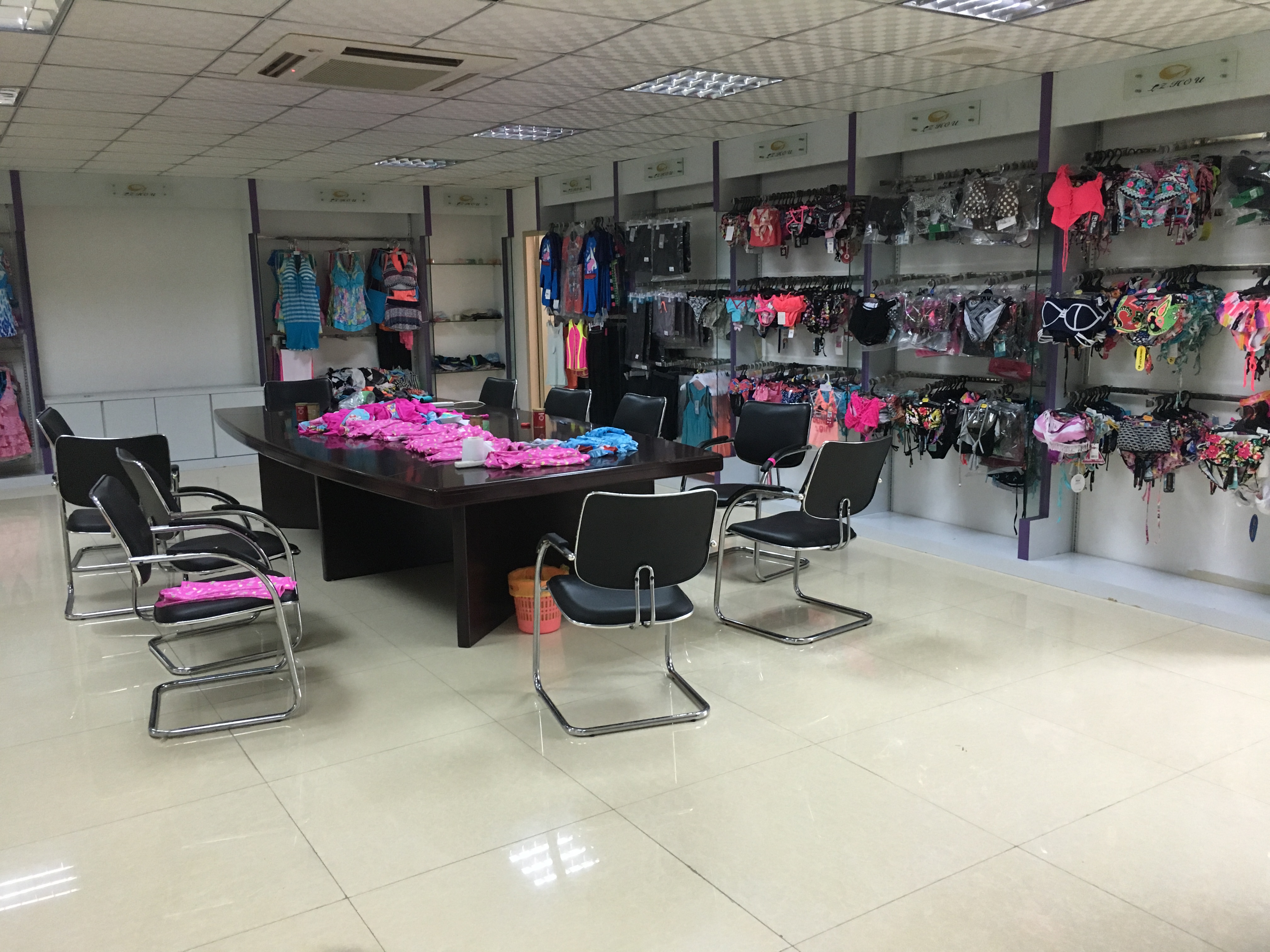Yixing (Fujian) Industrial Co., Ltd. – casual sportswear 3