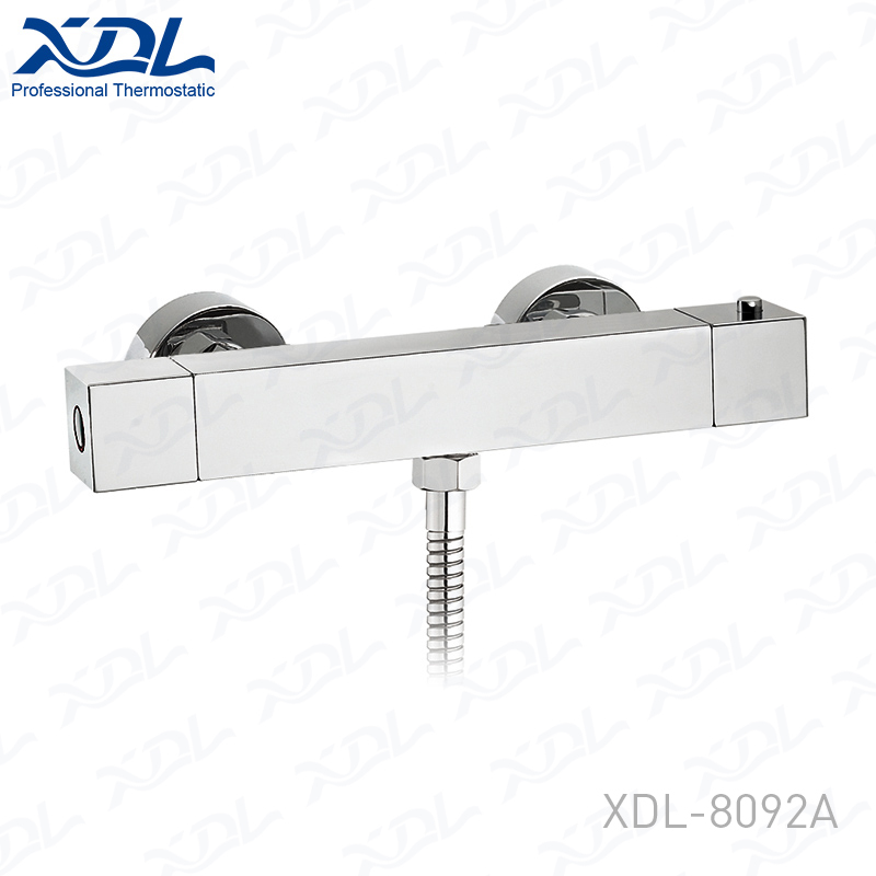 Thermostatic shower mixer