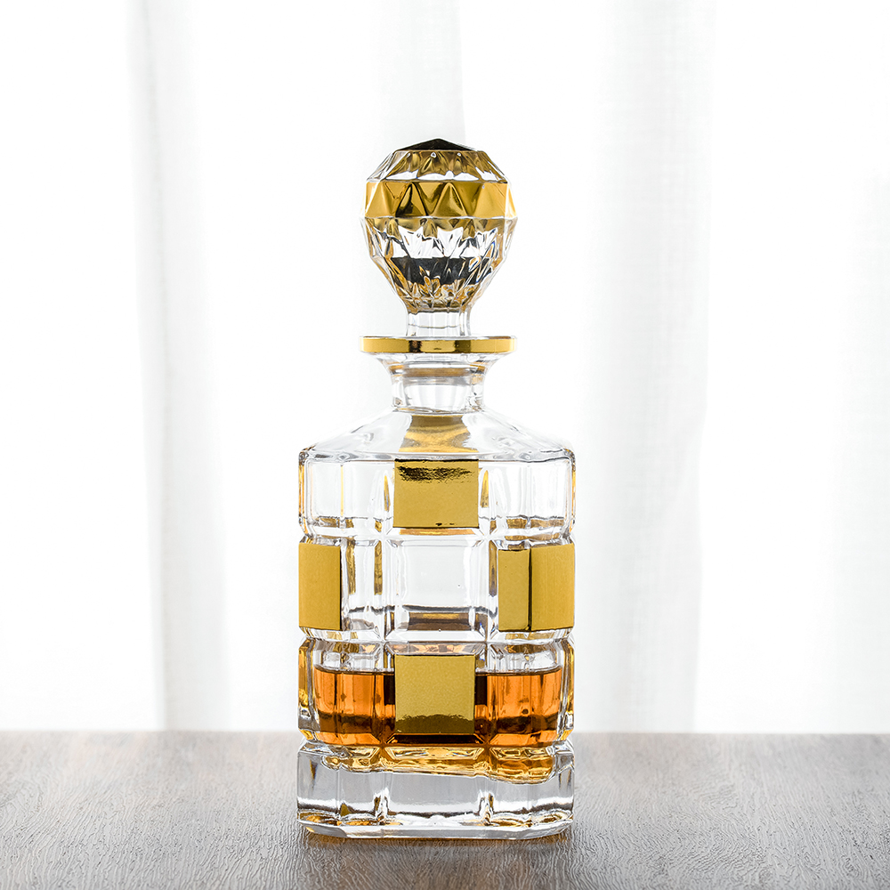 Whiskey decanter