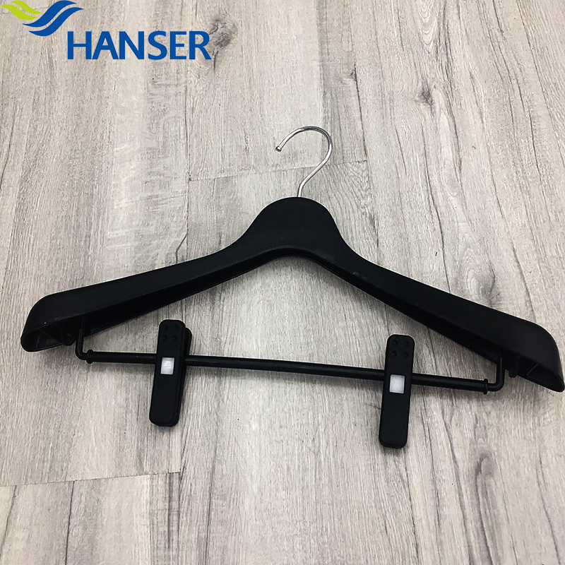 Double clip suit hanger