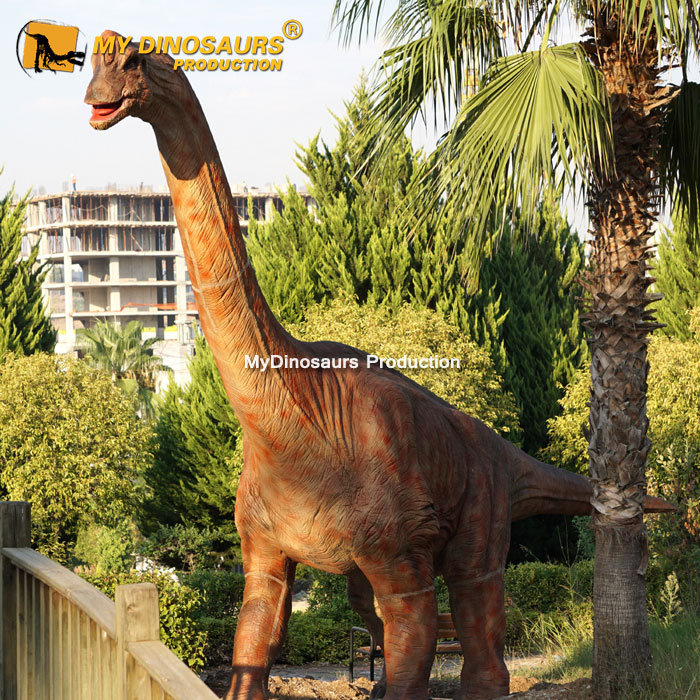 Animatronic dinosaur Brachiosaurus