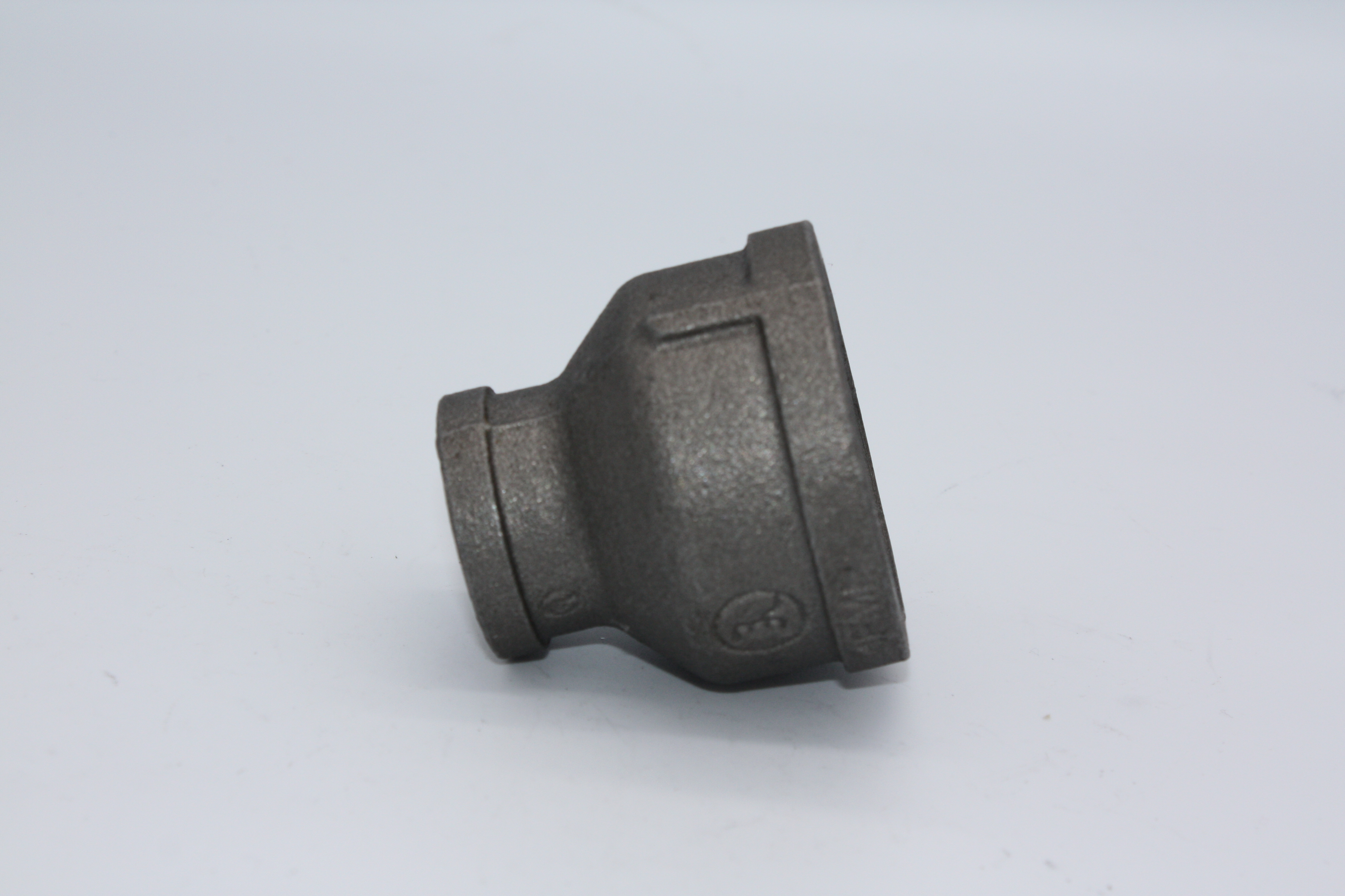 Malleable iron pipe fittings Reducing Coupling