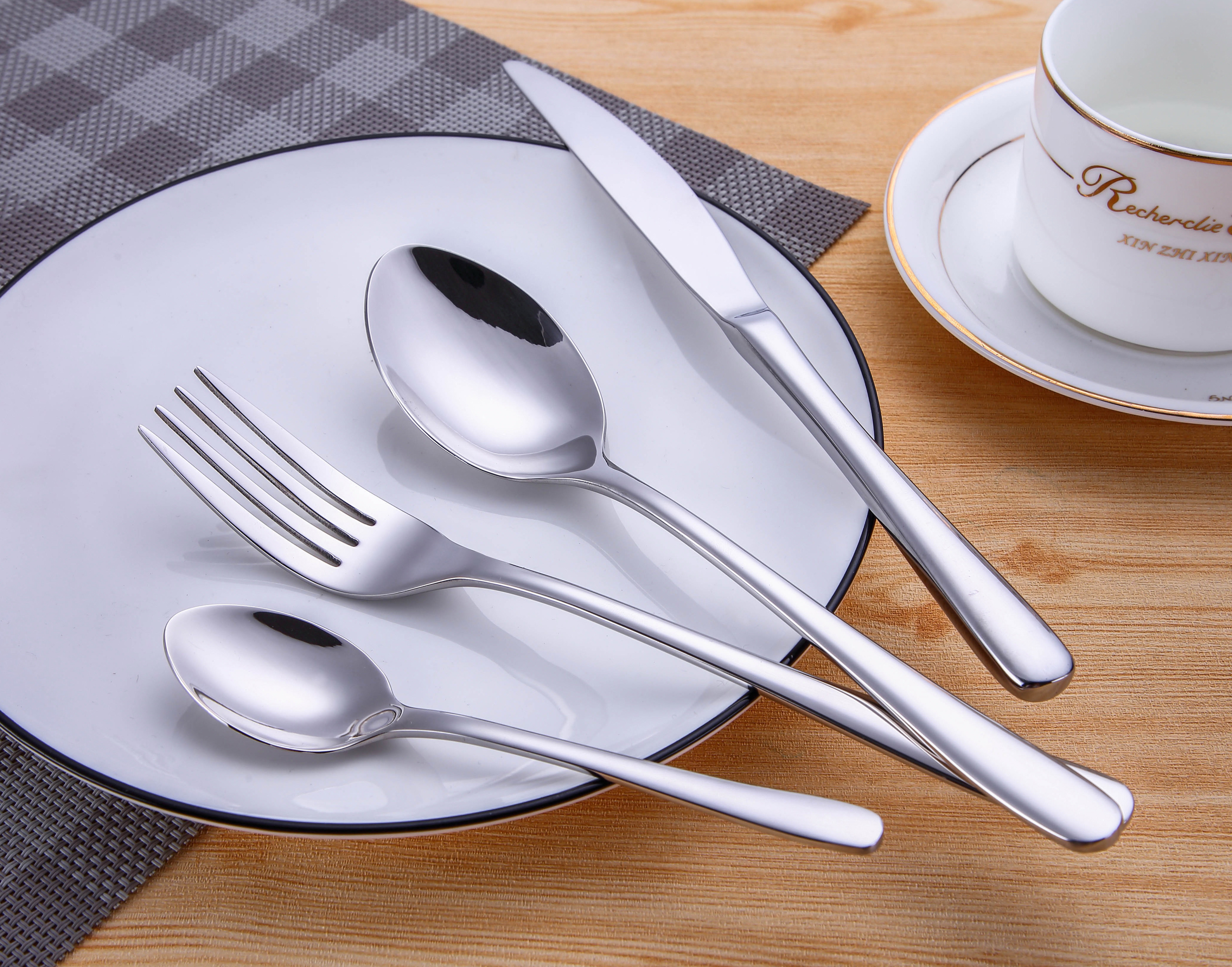 stainless steel cutlery