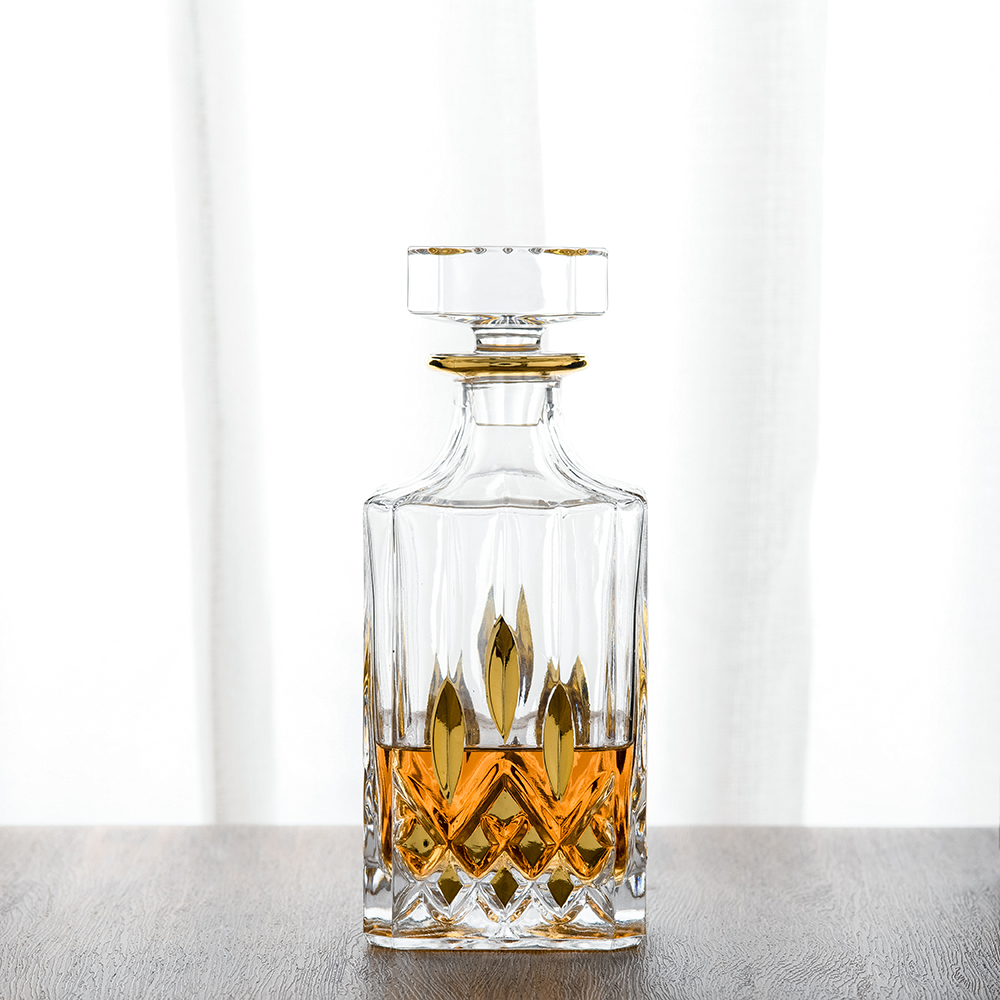 Whiskey decanter