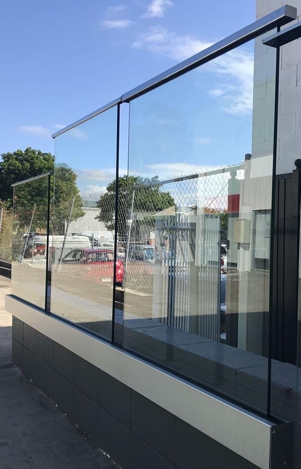 12 mm tempered glass aluminium u channel for glass railing hardware