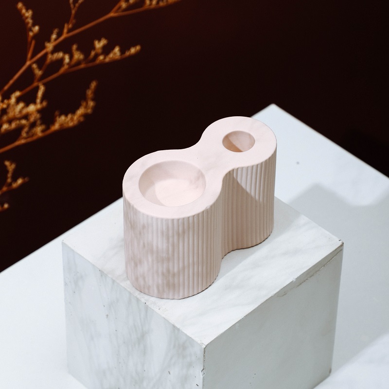 Modern candle holder