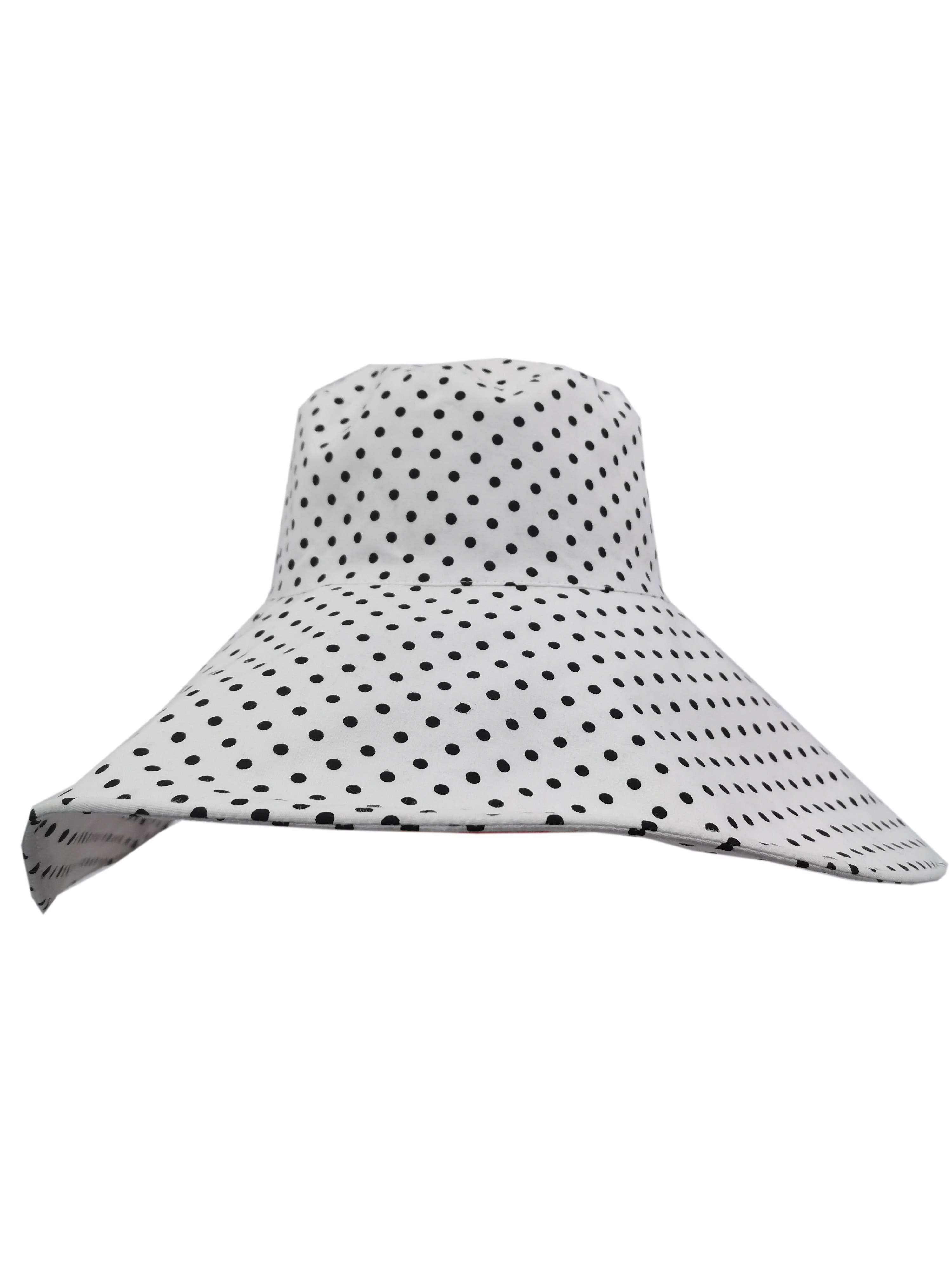 wide brim bucket hat