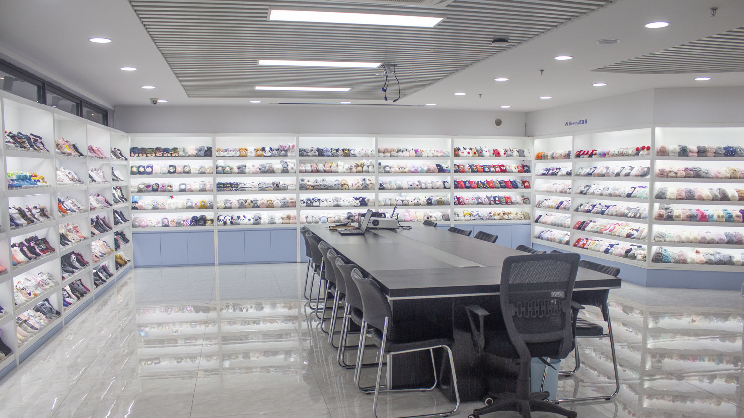 Qingdao Xinshengya International Trade Co., Ltd. – flat slippers 2