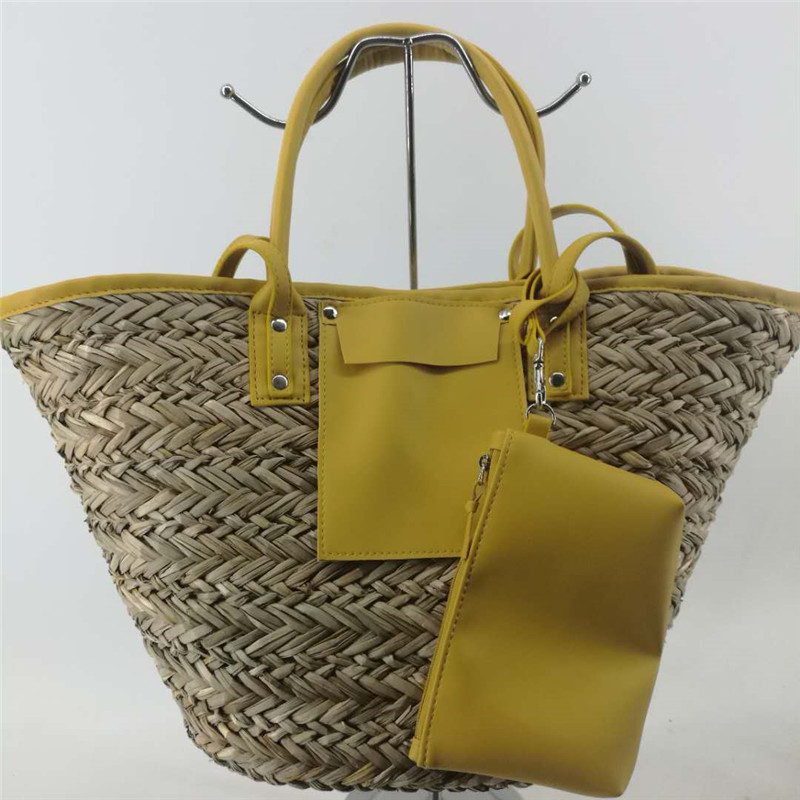 Handwoven sea grass bag for women