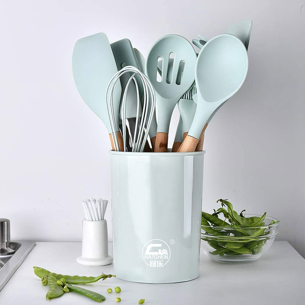 12pcs rubber wood handle silicone kitchen utensils