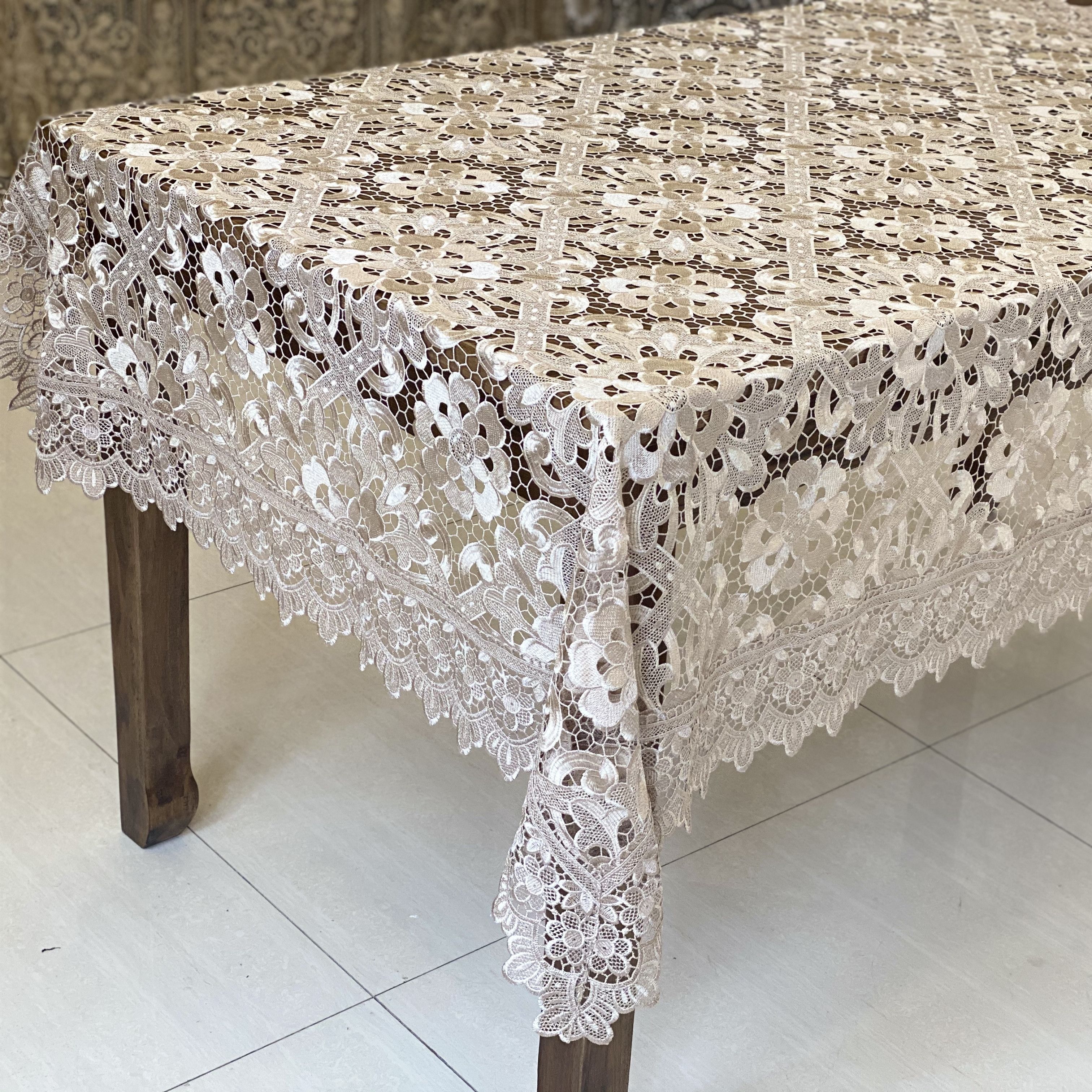 Table cloth