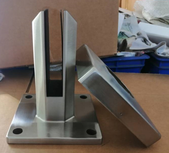 Bigger Square Stainless Steel Glass Spigot