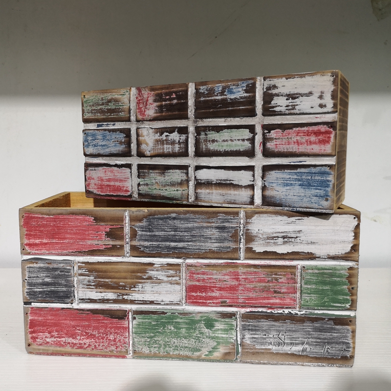 SET OF 2 mixed-color Wooden planters
