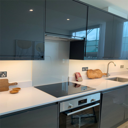 Cabinet for Kitchen with Lacquer Finishing