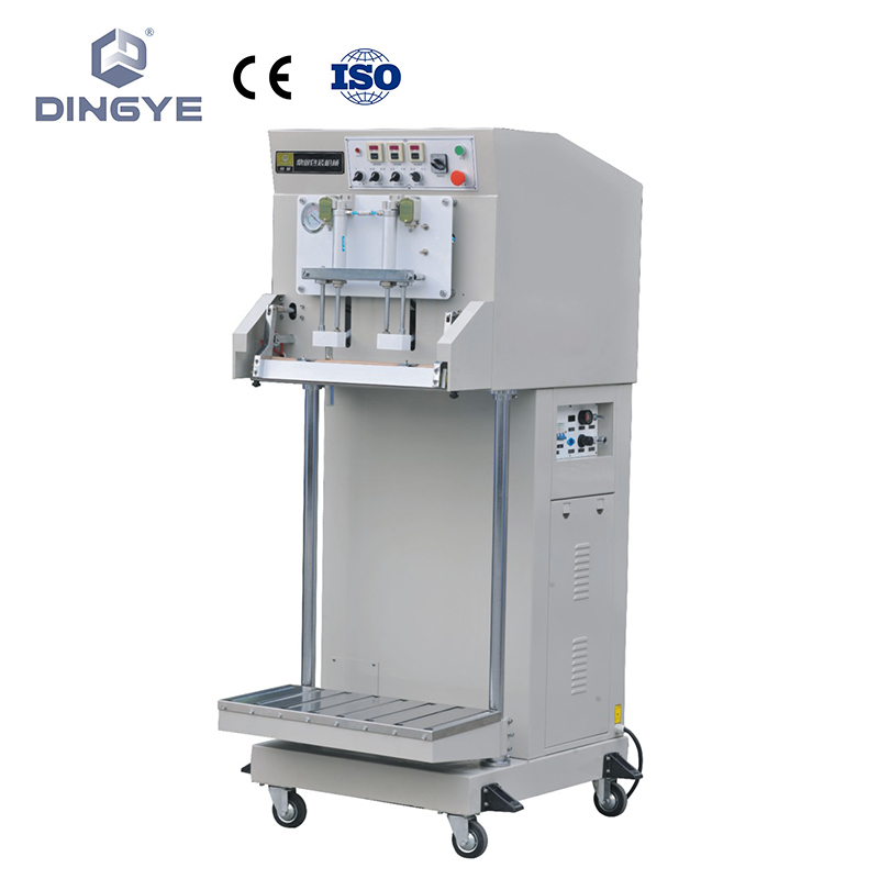 Vertical type external vacuum packaging machine