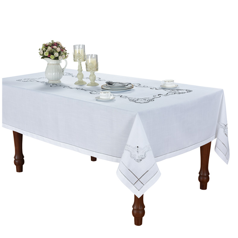 QINGDAO GUOHUA ART CO;LTD – Table runner 2