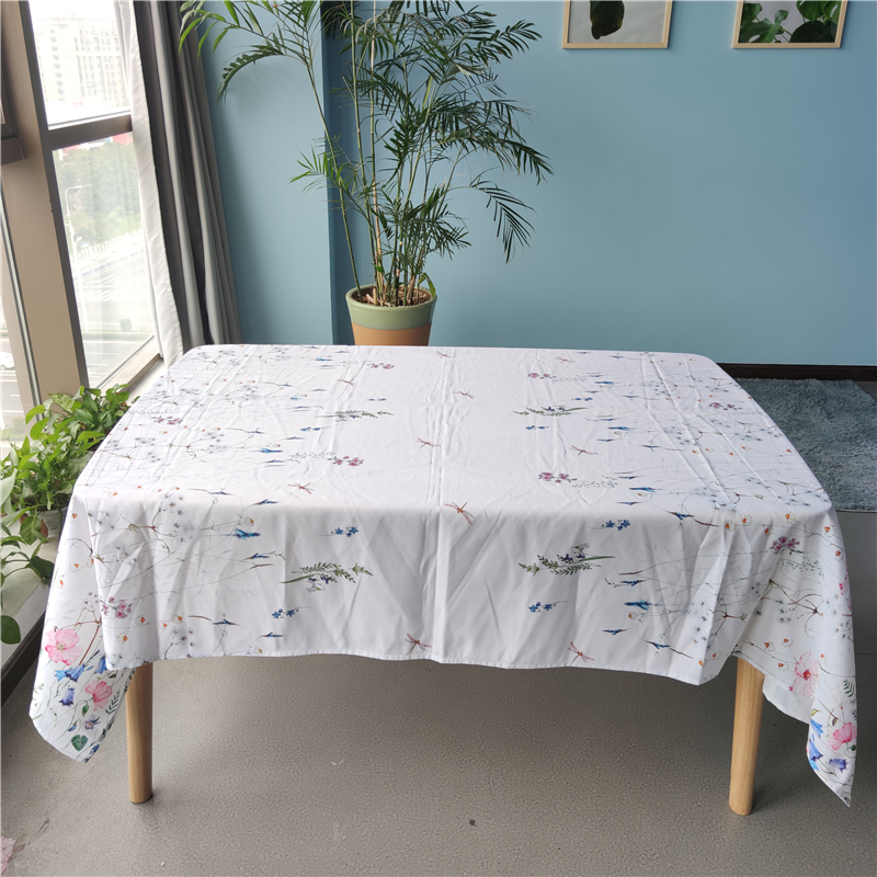 Wholesale rectangle polyester flower printed tablecloth for living room party