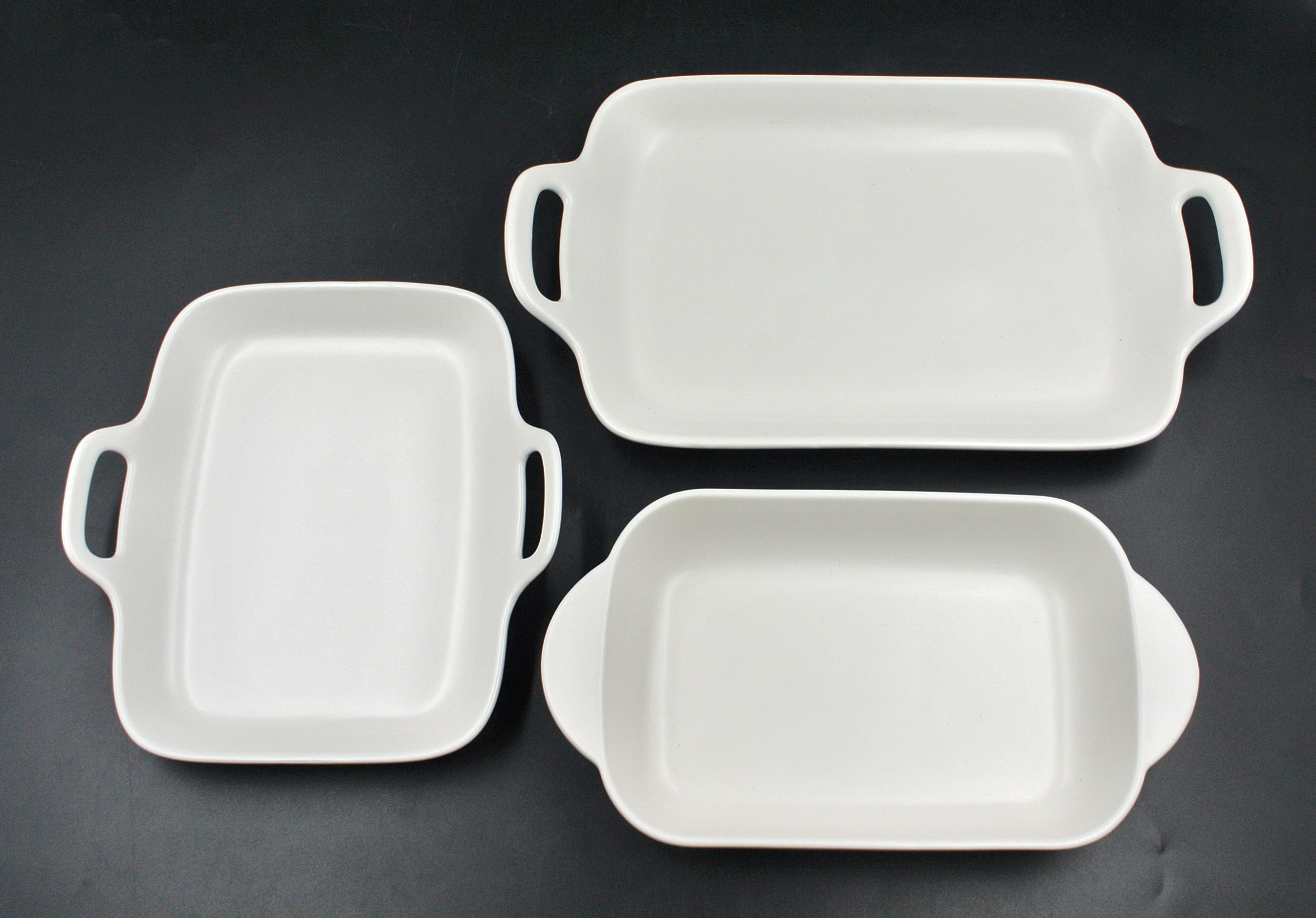 Matte white bakeware