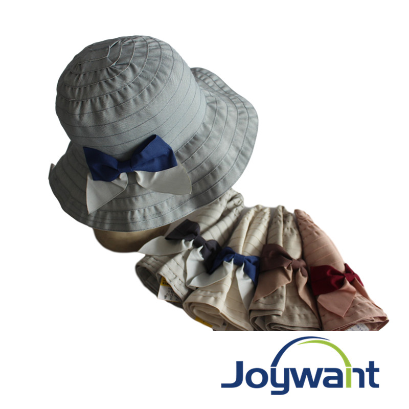 Lady's packable ribbon hat with detachable bowknot