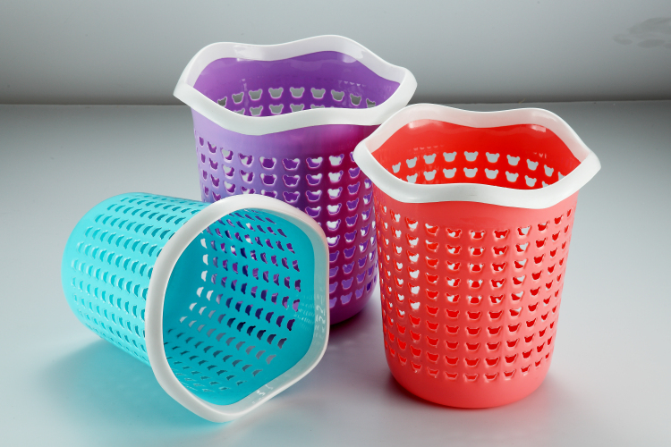 Waste bin