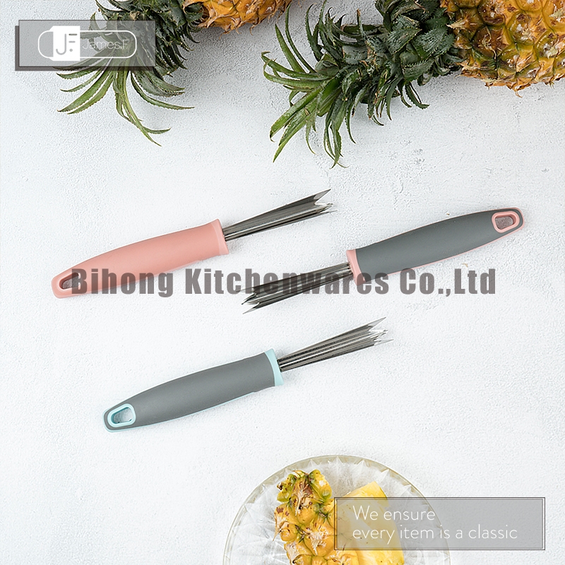Pineapple peeler