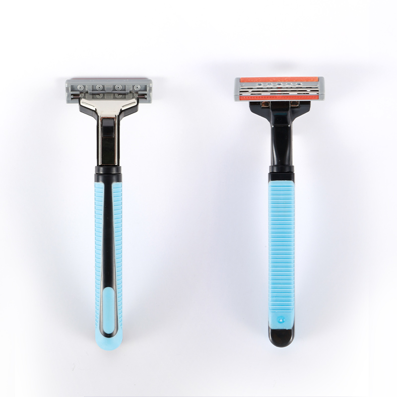 3 blade shaving razor