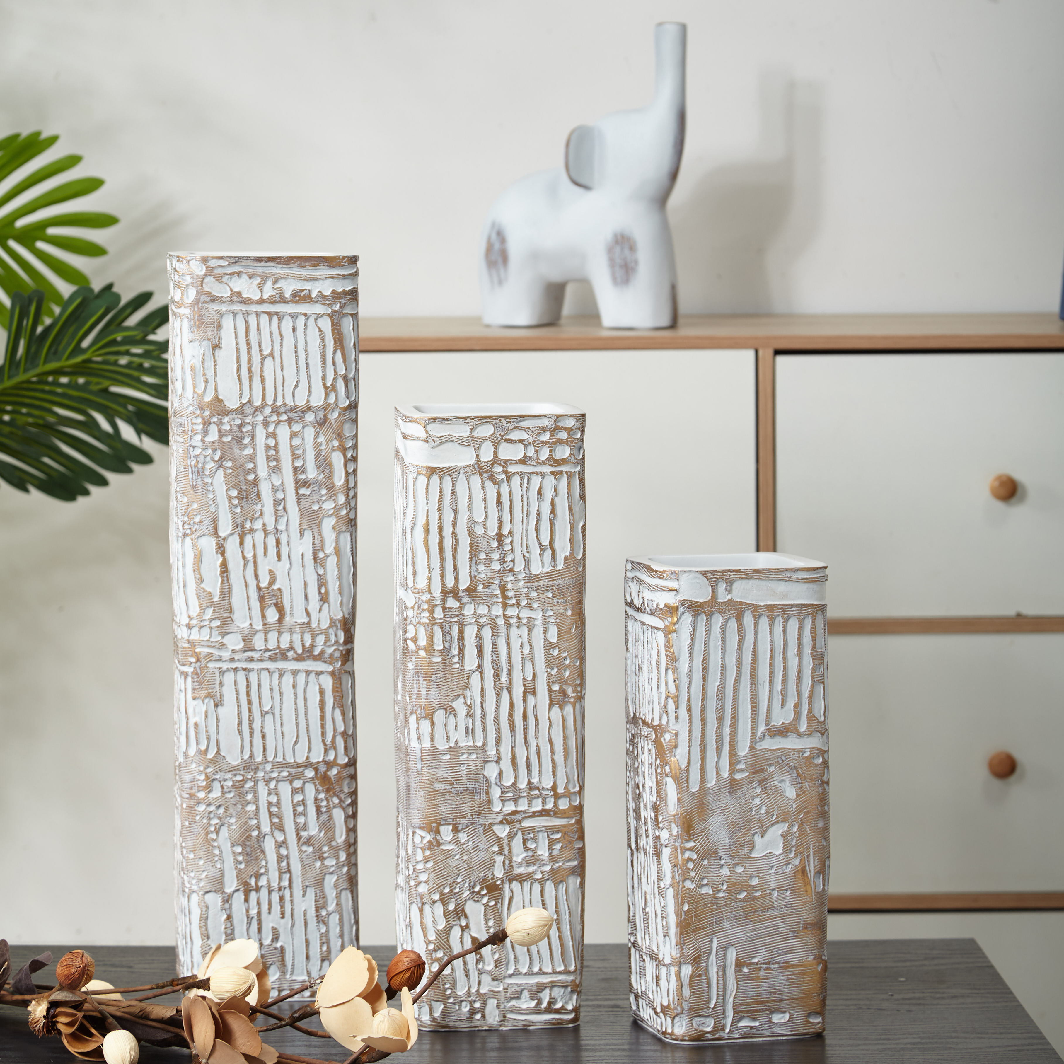 Ceramic polyresin vase