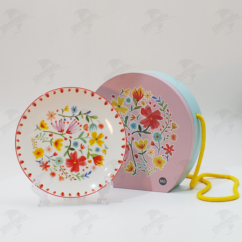 7.5" side plate with Flower Design